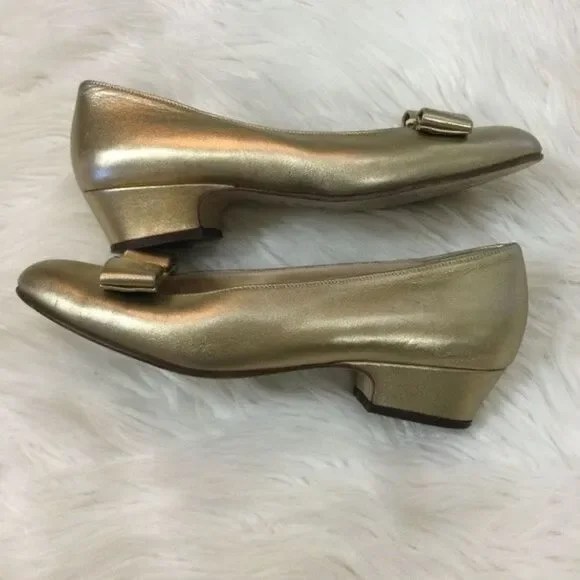 Bruno & Co Metallic Gold Leather Italian Flats Size 6 - Picture 3 of 12